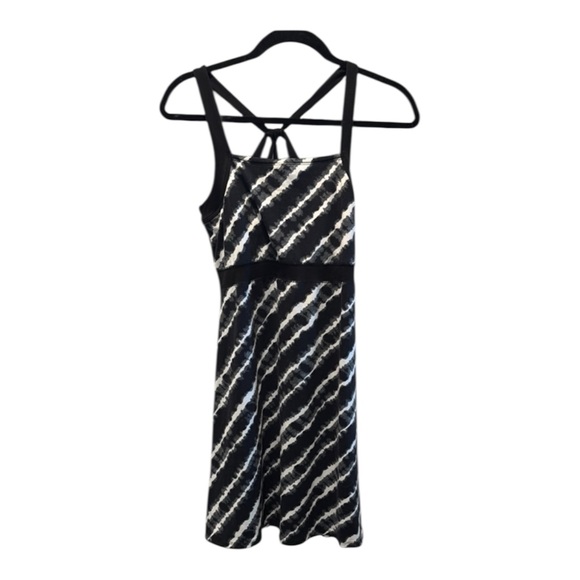 Soybu Dresses & Skirts - Soybu Black and White Athletic Dress Size Medium
